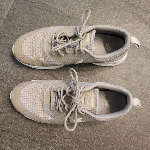 Nike Air Max Thea, Size 8 - Picture 5 of 9